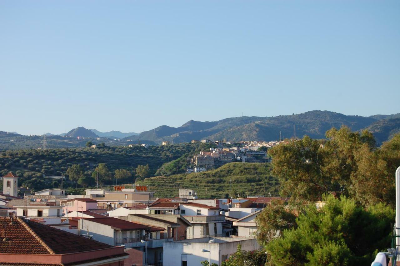 Golfo Di Tindari Apartments Falcone Exterior photo